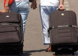 Чем больше людей уедет, тем легче Кабмину говорить об успехах