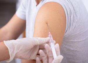 Нужно ли вакцинироваться от COVID-19, если вы уже переболели?