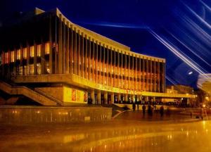 Гендиректор Палацу «Україна» подав позов проти музичного журналіста