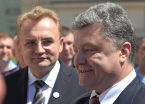 Роки під сміттям: за що Порошенко пропонував Садовому крісло прем'єр-міністра