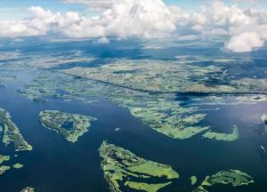 Днепр зеленеет, реки высыхают: как Украина оказалась на грани водной катастрофы