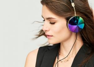 10 лучших наушников в подарок для особенной девушки на День Святого Валентина