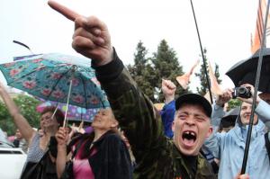Житель Луганска: Через две недели вещания «5 канала» местная «вата» подняла бы на вилы всё «ЛНР»