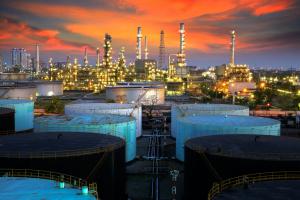 Нефтяное проклятие. Переживут ли падение цены на черное золото Россия, Иран и Саудовская Аравия