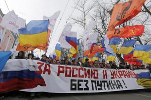 Антивоенное движение в России: чем могут помочь украинцы