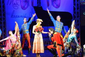 «Тебе, любимой!». Как в Национальной оперетте искали ответ на вопрос, чего хотят Женщины