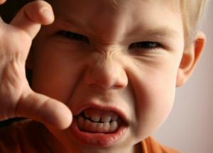 Что делать, если ребенок злится: 7 шагов