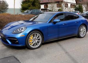 Судья Одесской области Юлия Аблова с зарплатой 2,1 тыс. грн в месяц ездит на Porsche Panamera