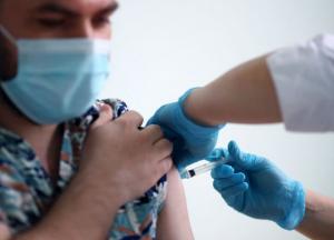 Высокий уровень антител после COVID-19: стоит ли вакцинироваться?