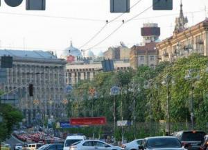 ​Київ офіційно відмовився від каштанів на Хрещатику