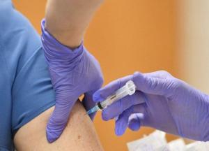 Почему после вакцинации может развиваться тромбоз или миокардит?