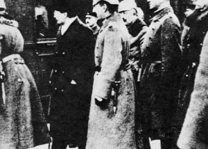 Уроки истори: Ни мира, ни войны