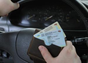 Украинцы получат электронные водительские права: что это и как будет работать