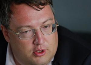 Международный скандал: зачем советник Авакова слил личные данные журналистов?