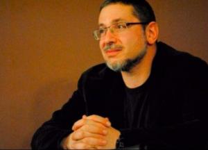 Тонкий хід: не забороняти громадські організації, а унеможливити їхню діяльність