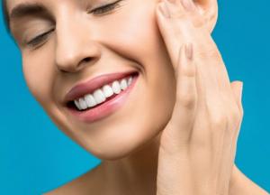 Один за всех: модный макияж одним продуктом 