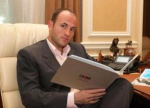 Фукс пробил дно