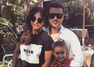 Официально холостячка. Как певица Ани Лорак разводилась с мужем Муратом