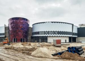 Хомутынник и Фукс заполучили ТРЦ Фирташа на подставных торгах: подробности схемы