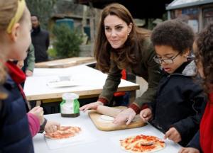 Кейт Миддлтон ​наилучшим образом отреагировала на трудный вопрос ребенка о пищевых пристрастиях королевы
