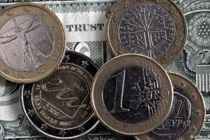 Почему растет курс евро