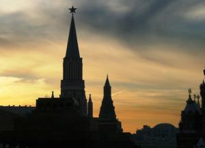 Кремлевские башни пришли в движение