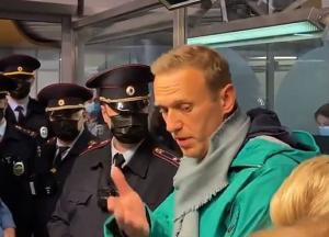 Чем больше ада в России, тем лучше нам