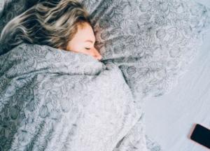 Названы 5 самых распространенных ошибок людей, которые плохо спят