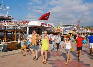 Почему не в Крым, «братушки»?