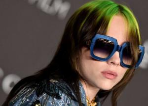 Grammy 2020: Кто такая Билли Айлиш, которая получила сразу пять статуэток
