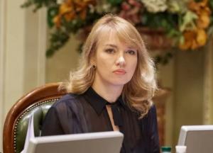 "Дна нема": сестра голови партії "Слуга народу" Олени Шуляк працює в компаніях "сім’ї Януковича"