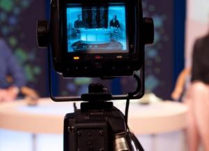 Великий бізнес масово розриває співпрацю з телеканалами Медведчука