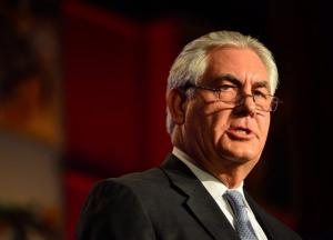 Зачем Тиллерсон едет в Украину