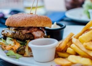 Названы продукты, поднимающие давление