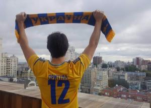 Сьогодні буде бій. Один на полі. Інший на трибунах