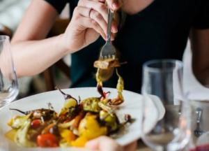 Соль и сахар - за гранью допустимого: новое исследование о том, какая еда убивает украинцев