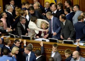 Законы Порошенко по Донбассу: несколько причин, по которым дрались в Раде