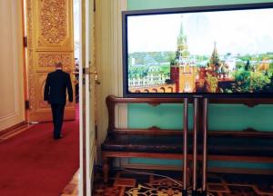 У Путина осталось только два выхода из Кремля