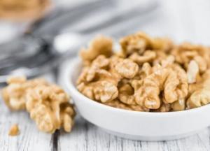 Еда для долголетия. Чем полезны орехи и бобовые