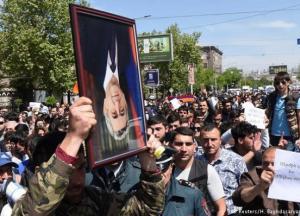 Почему Саргсян провалился там, где Путин даже не поскользнулся?