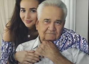 Маша, которая знает как "закончить войну", решает судьбу страны