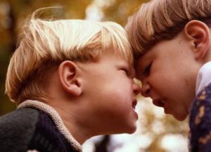 Как научить ребенка противостоять агрессии