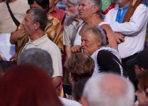 Пилила власть олигархов, а народ все годы выживал