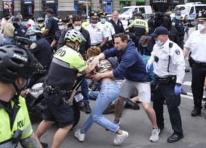 В чем разница между Майданом в Украине и протестами в США?