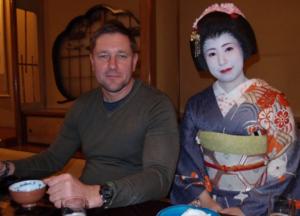 Япония: что общего между гейшами, японской кухней и преступностью?