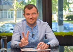 В министерство к Омеляну идет чиновник, который живет нигде и потерял свое авто