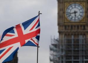 Британия наращивает арсенал ядерных боеголовок. От кого защищаются