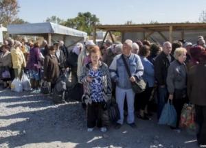У луганских пенсионеров появился досуг – изматывающие поездки за пенсией в Украину