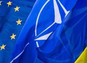 Пыль в глаза: почему курс на ЕС и НАТО не поможет Украине