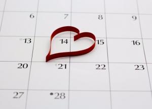 Известные украинцы о Дне влюбленных. Праздновать или нет?